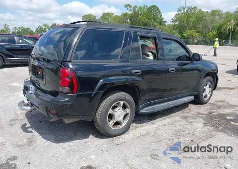 2007 Chevrolet Trailblazer Ls z USA, uszkodzony, nr VIN 1GNDS13S172196406